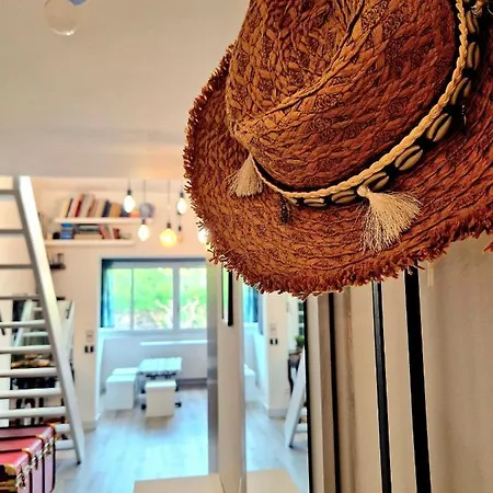 Mezzanine Entier A 5min De La Et De St Tropez 코골렝